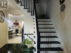 571 Sixteen Mile Dr in Oakville, ON - Building Photo - Building Photo