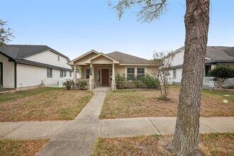 4937 Hartson in Kyle, TX - Foto de edificio - Building Photo