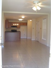 6054 Fleur De Lis Dr in New Orleans, LA - Foto de edificio - Building Photo