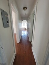 35 Cleveland Ave, Unit 3 in Newark, NJ - Building Photo - Building Photo