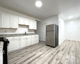 19 Townsend St, Unit 1 in New Haven, CT - Building Photo - Building Photo