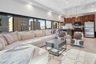 1101 Walnut St in Kansas City, MO - Building Photo - Building Photo