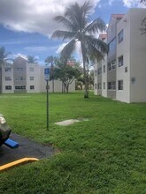 6155 NW 186th St in Hialeah, FL - Building Photo - Building Photo