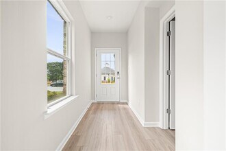 860 Sunny Lk Dr in Lawrenceville, GA - Building Photo - Building Photo