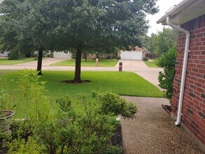 2383 Kendal Green Cir in College Station, TX - Foto de edificio - Building Photo