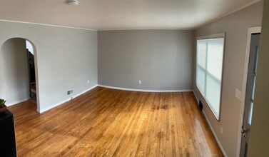 530 Western Row Rd in Mason, OH - Building Photo - Building Photo