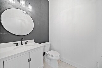2414 SE 21st St in Homestead, FL - Building Photo - Building Photo
