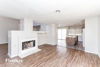 7908 Turtle Cove Ave in Las Vegas, NV - Building Photo - Building Photo
