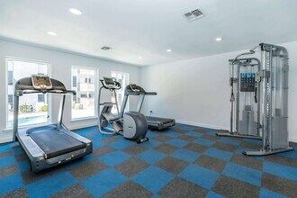 Valencia at Medical in San Antonio, TX - Building Photo - Building Photo