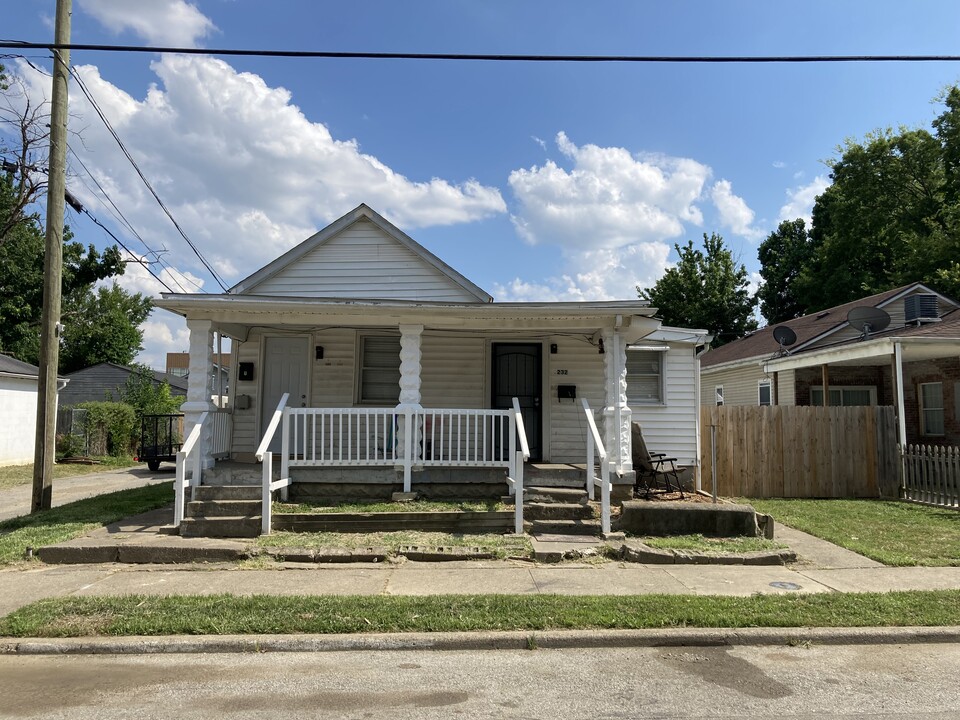 234 E Southern Heights Ave in Louisville, KY - Building Photo