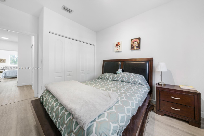 849 SW 148th Pl in Miami, FL - Foto de edificio