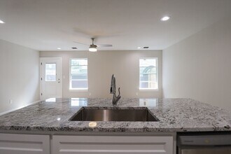 214 N Cleveland Ave in Sand Springs, OK - Building Photo - Building Photo