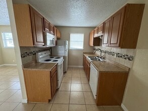1015 N Gilmer St in Killeen, TX - Building Photo - Building Photo