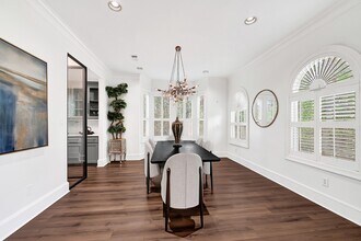1 Magnolia Bend Dr in Houston, TX - Building Photo - Building Photo