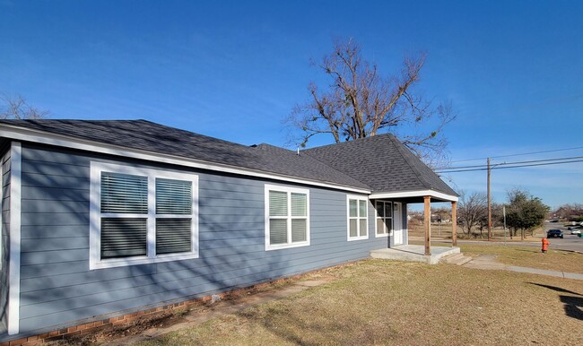 property at 4701 N McKinley Ave