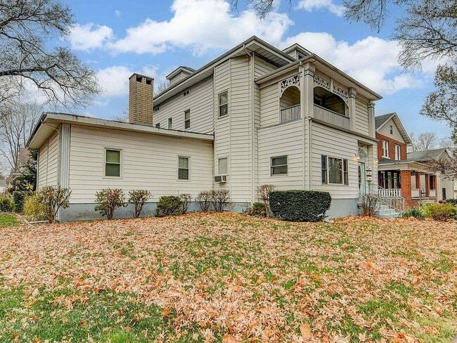 545 S Douglas Ave, Unit #3 in Springfield, IL - Foto de edificio - Building Photo