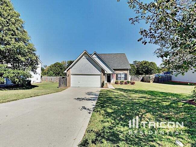 3912 Chatterleigh Dr in Monroe, NC - Building Photo - Building Photo