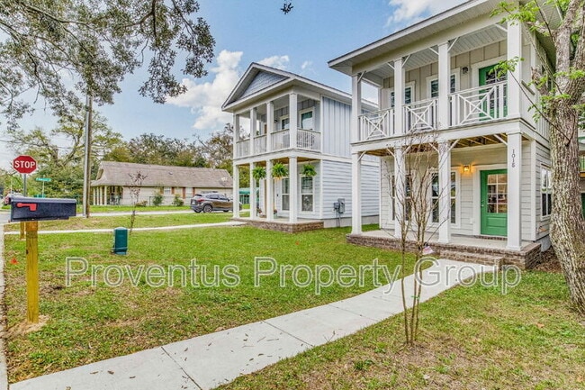 1018 N D St in Pensacola, FL - Building Photo - Building Photo