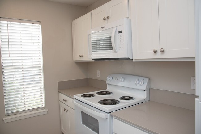 625 W Ridge Dr in College Station, TX - Foto de edificio - Building Photo