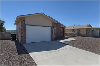 14408 Escalera Dr in Horizon City, TX - Building Photo - Building Photo