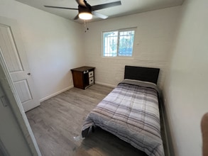 2019 E Southern Ave in Phoenix, AZ - Building Photo - Building Photo