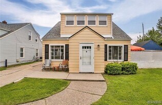 156 Hoover Ave in Kenmore, NY - Building Photo