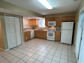 3489 S Oaklawn Cir in Bloomington, IN - Building Photo - Building Photo