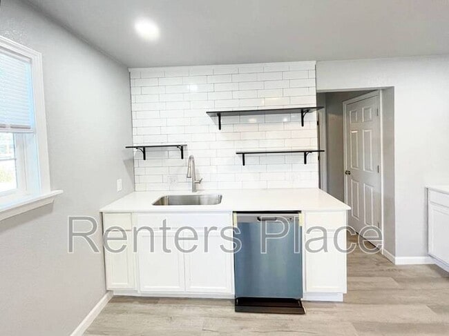 201 S Jamestown Ave in Tulsa, OK - Building Photo - Building Photo