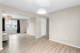 5414 Trippel Dr in Mishawaka, IN - Building Photo - Building Photo