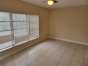 6856 NW 12th St in Plantation, FL - Building Photo - Building Photo