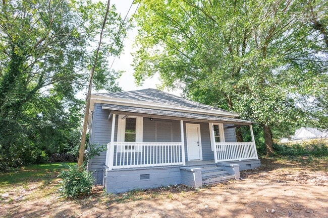 218 E Tinsley St in Griffin, GA - Building Photo - Building Photo