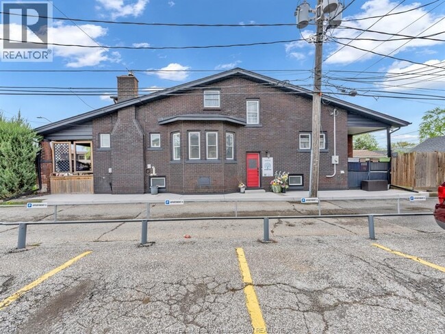 1029 PARENT in Windsor, ON - Building Photo - Building Photo