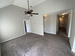 2414 Tour Dr in Murfreesboro, TN - Building Photo - Building Photo