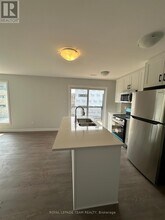 1421 CREEKWAY Pvt in Ottawa, ON - Building Photo - Building Photo