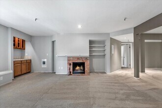 365 Forest Ave in Palo Alto, CA - Building Photo - Building Photo