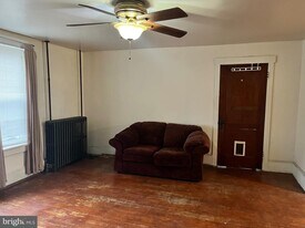 196 Church St in Hustontown, PA - Building Photo