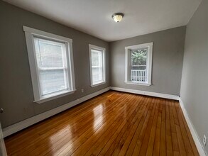 270 Bowdoin St, Unit #3 in Boston, MA - Building Photo - Building Photo