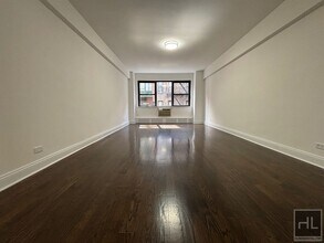 EAST 69 STREET, Unit 2B in New York, NY - Building Photo - Building Photo