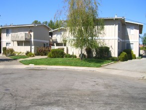 655 Reseda Dr in Sunnyvale, CA - Building Photo - Building Photo