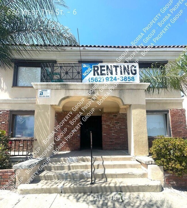 property at 626 W 7th St