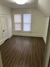 1111 S 7th St in Burlington, IA - Building Photo - Building Photo