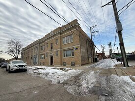 2140 Clarence Ave in Berwyn, IL - Building Photo