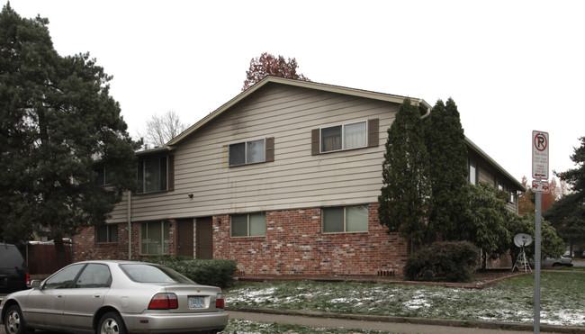 3471-3475 SW 126th Ave in Beaverton, OR - Foto de edificio - Building Photo