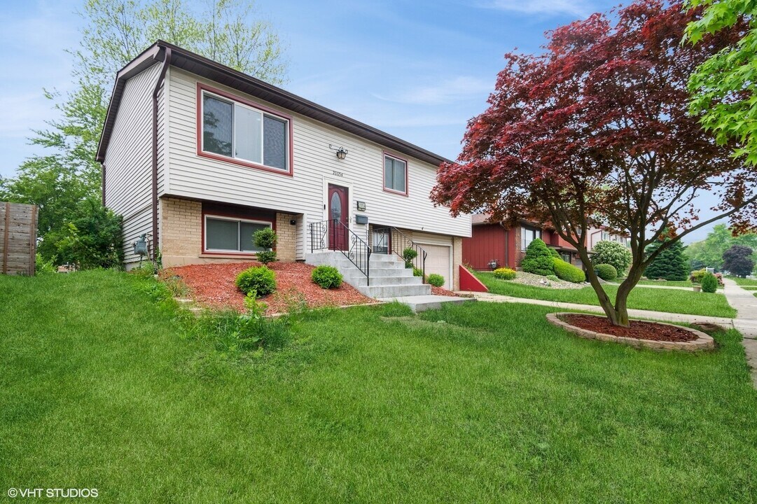 20054 Orchard Ave in Lynwood, IL - Building Photo