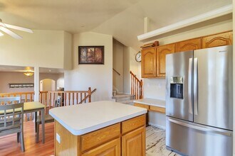 5789 S 3500 W in Roy, UT - Foto de edificio - Building Photo