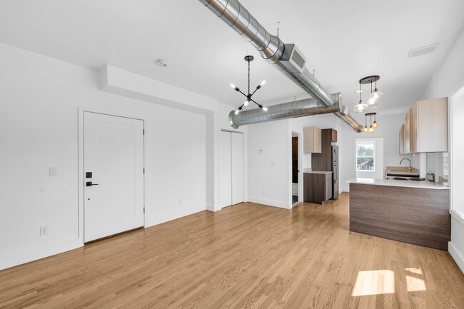 Corktown Ash Apartments in Detroit, MI - Foto de edificio - Building Photo