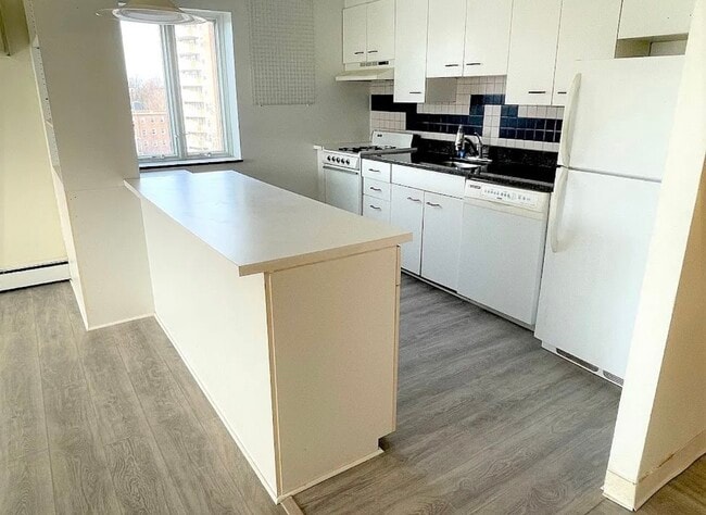 292 Harvard St, Unit 284-64