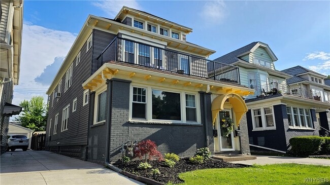 17 Tacoma Ave in Buffalo, NY - Foto de edificio - Building Photo