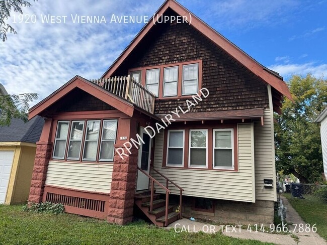 property at 1920 W Vienna Ave
