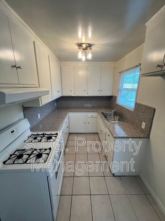 627 1/2 W Glenoaks Blvd in Glendale, CA - Building Photo